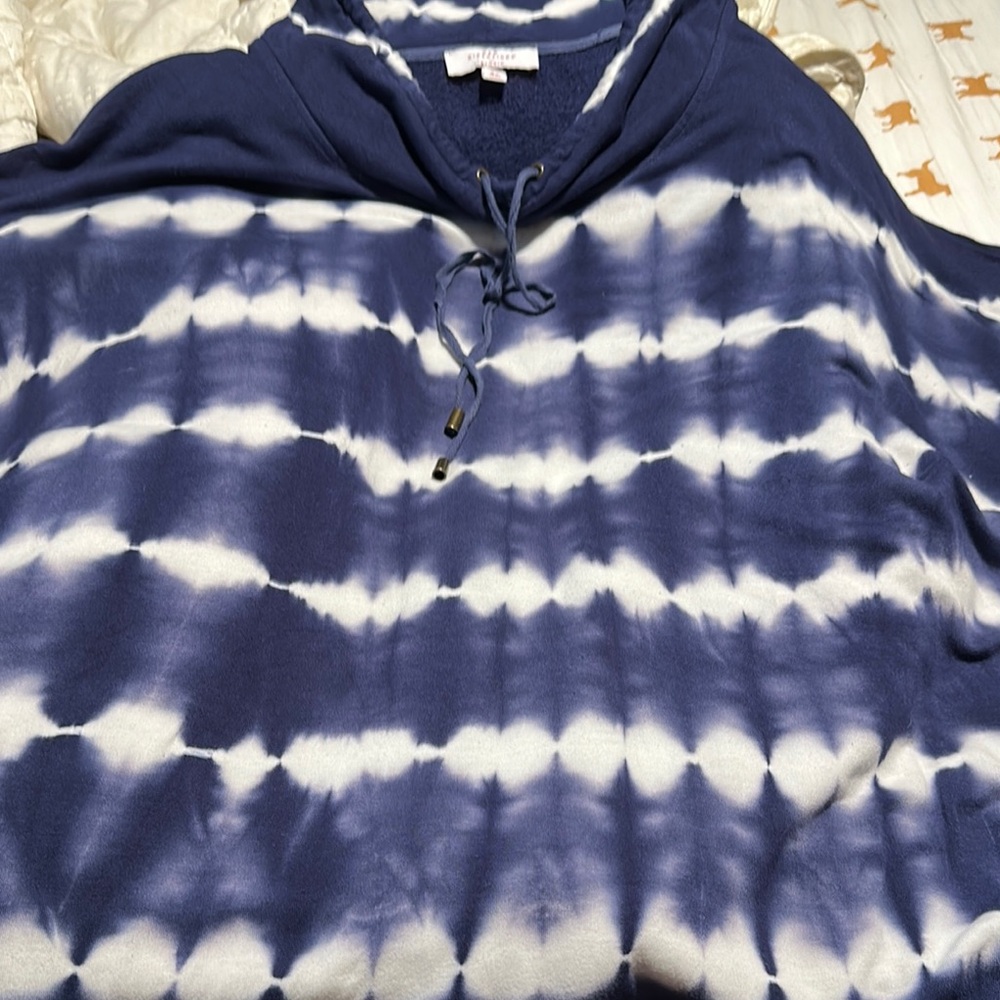New Directions Navy and White Tie-Dye Hoodie‎